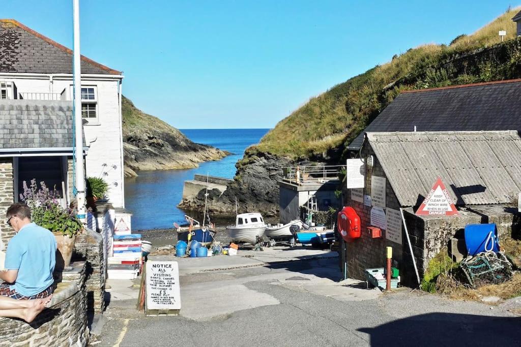 White Eden - Explore Cornwall From A Comfy Central Appartment セント・オーステル エクステリア 写真