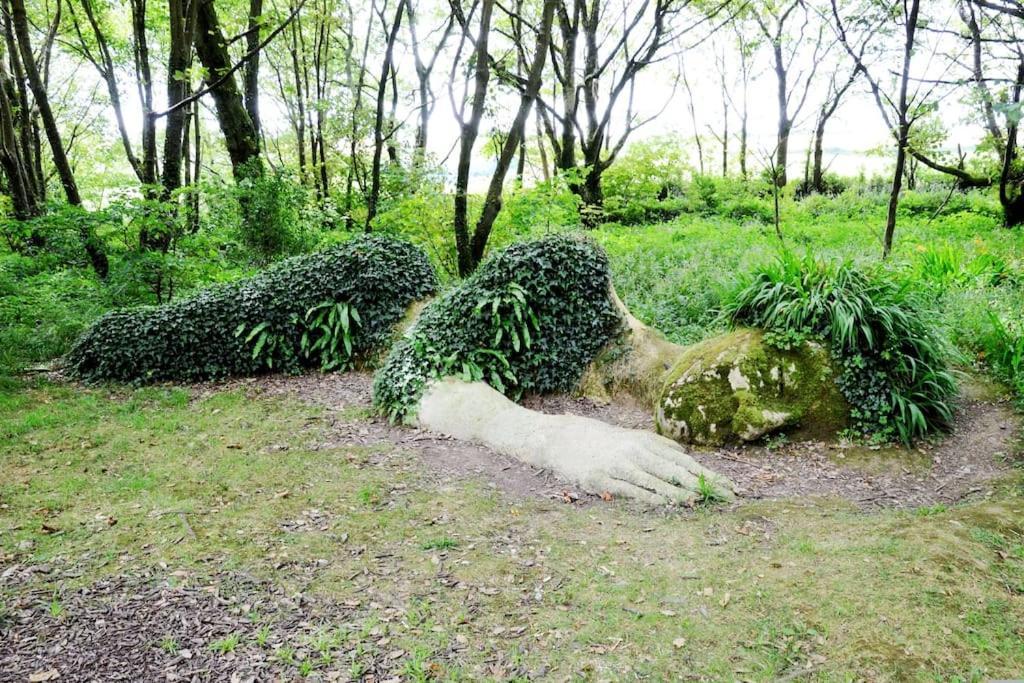 White Eden - Explore Cornwall From A Comfy Central Appartment セント・オーステル エクステリア 写真