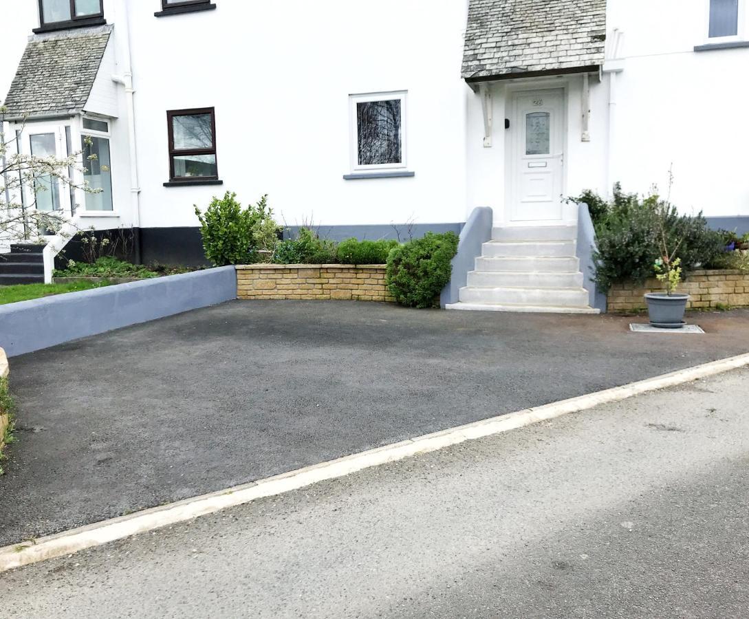 White Eden - Explore Cornwall From A Comfy Central Appartment セント・オーステル エクステリア 写真